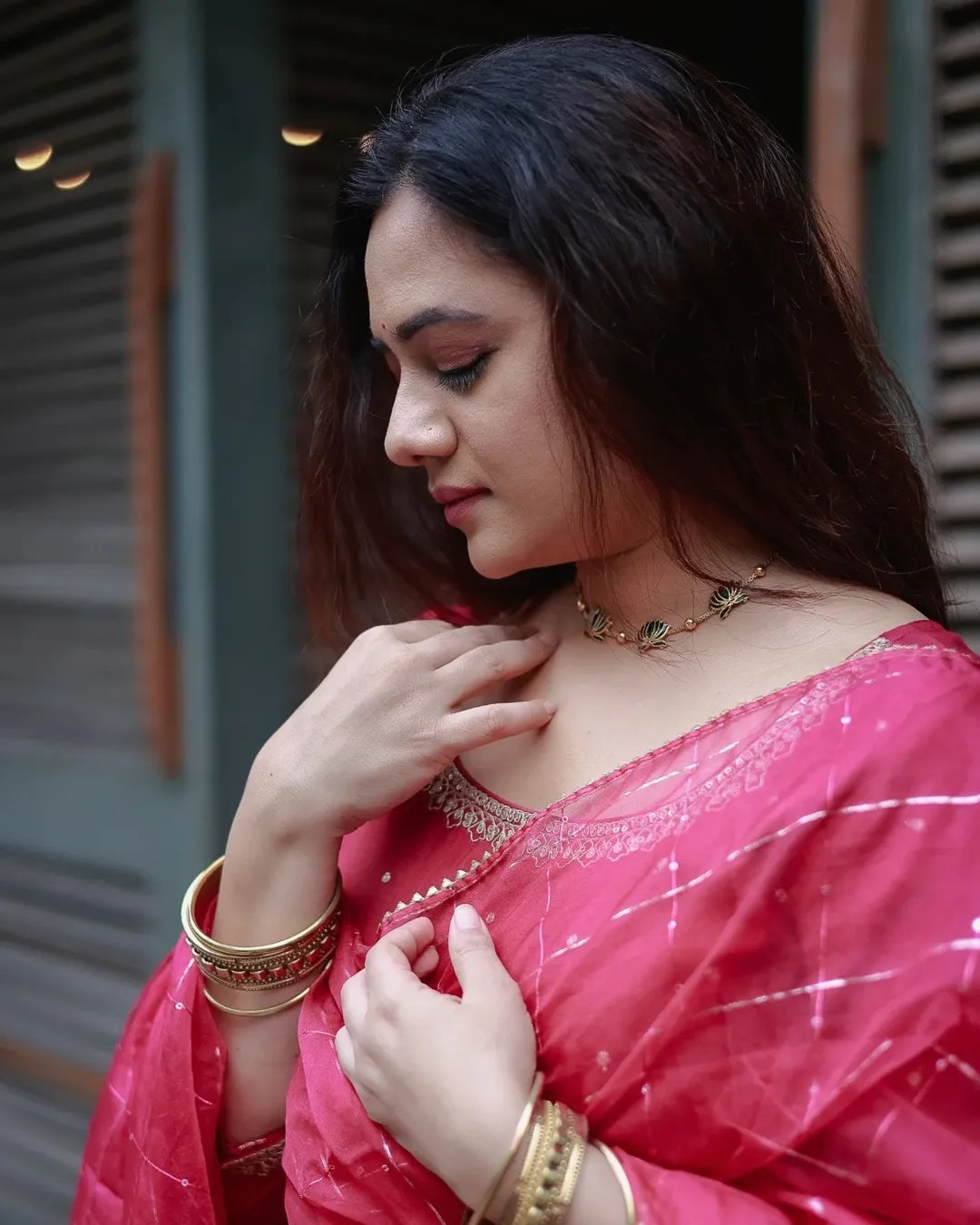 Spruha Joshi Pink Anarkali Dress Look