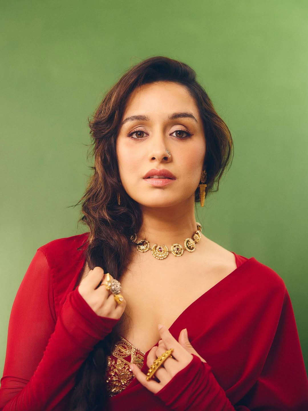 Stree 2 actress shraddha Kapoor at thama trailer release event in red saree stree look