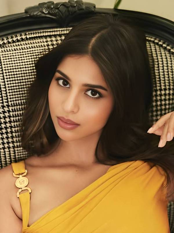 Suhana khan yellow thai high slit gown glam look for bads of Bollywood promotion Aryan khan