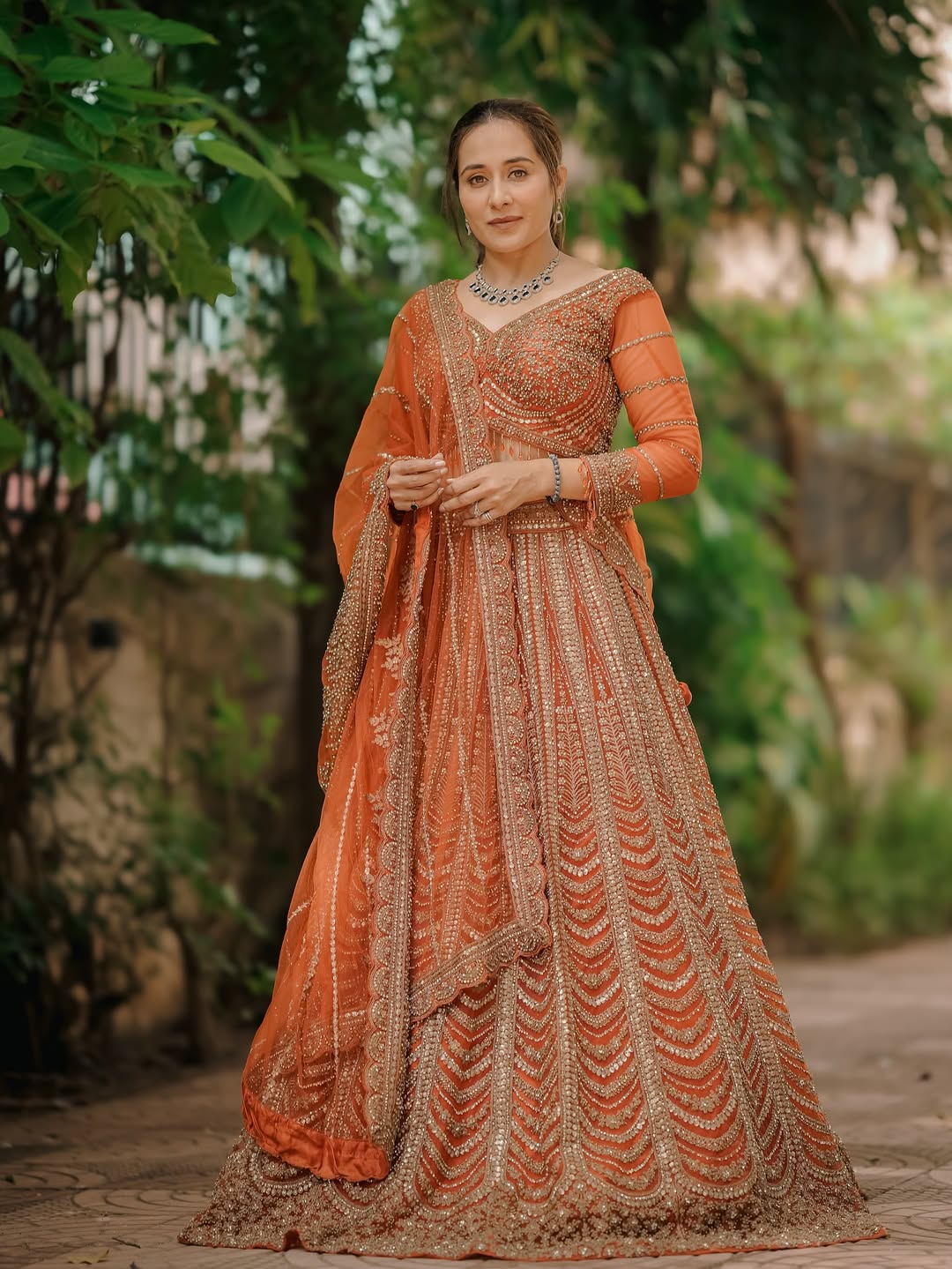 Tejaswini Lonari orange color dress look navratri navrang