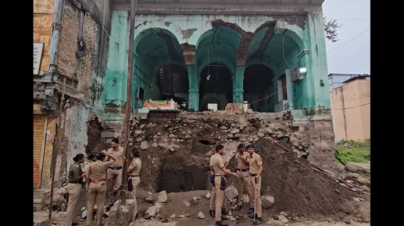 Tunnel Discovered Under Dargah in Pune