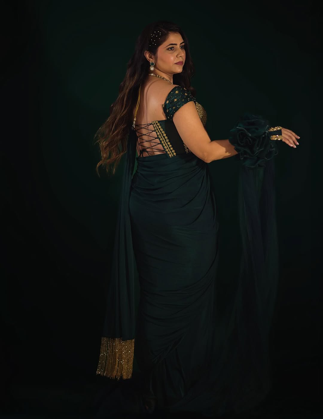 Veena jagtap stylish photoshoot in green saree
