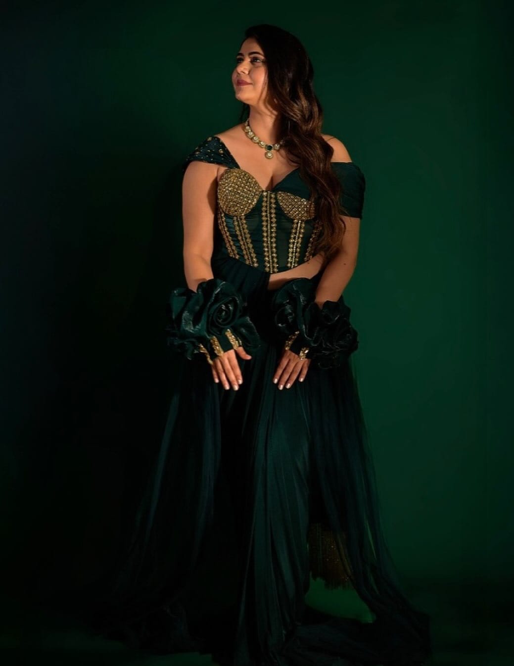 Veena jagtap stylish photoshoot in green saree