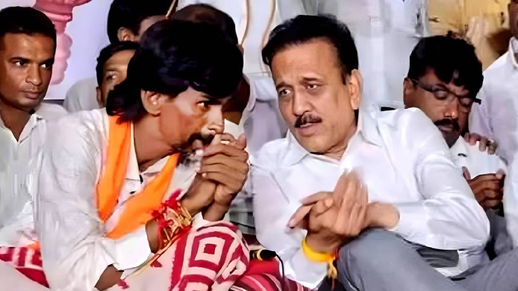 Radhakrishna Vikhe Patil played an important role