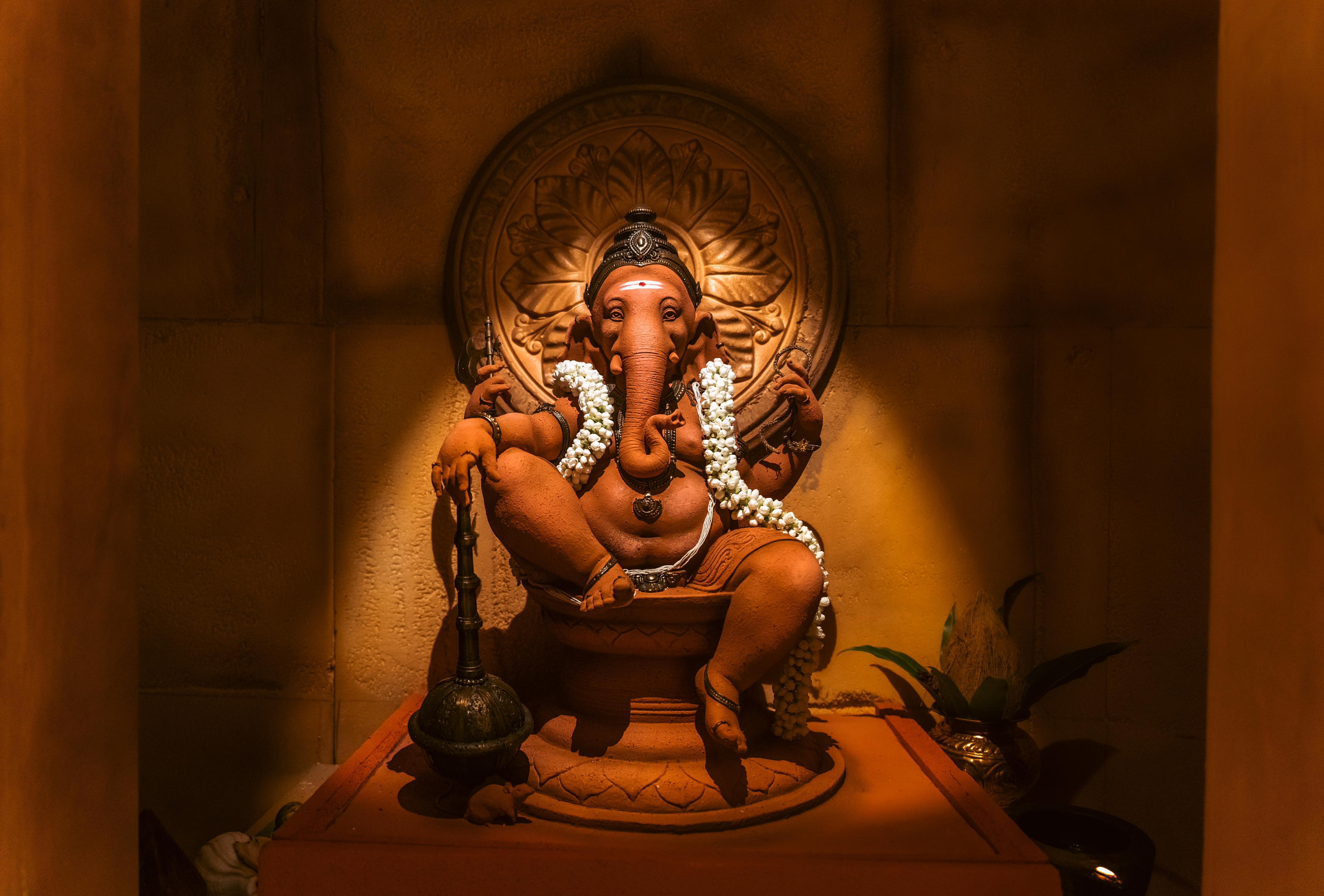 Viral Ganpati Decorations photos, Ancient Temple Theme