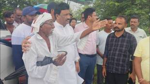 Deoli MLA Rajesh Bakane visits flood-hit village