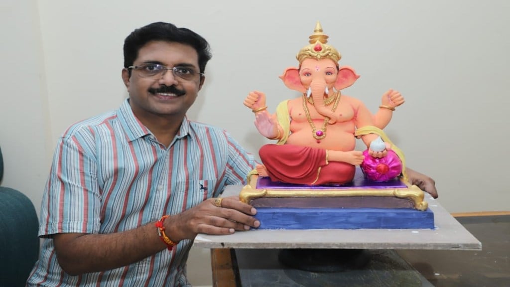 Ganesh Utsav 2025 Thane, eco-friendly Ganesh idol, shadu clay Ganesh murti, Thane Ganesh festival, Umesh Birari Ganesh art,