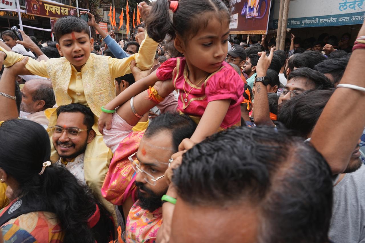pune ganesh visarjan 2025
