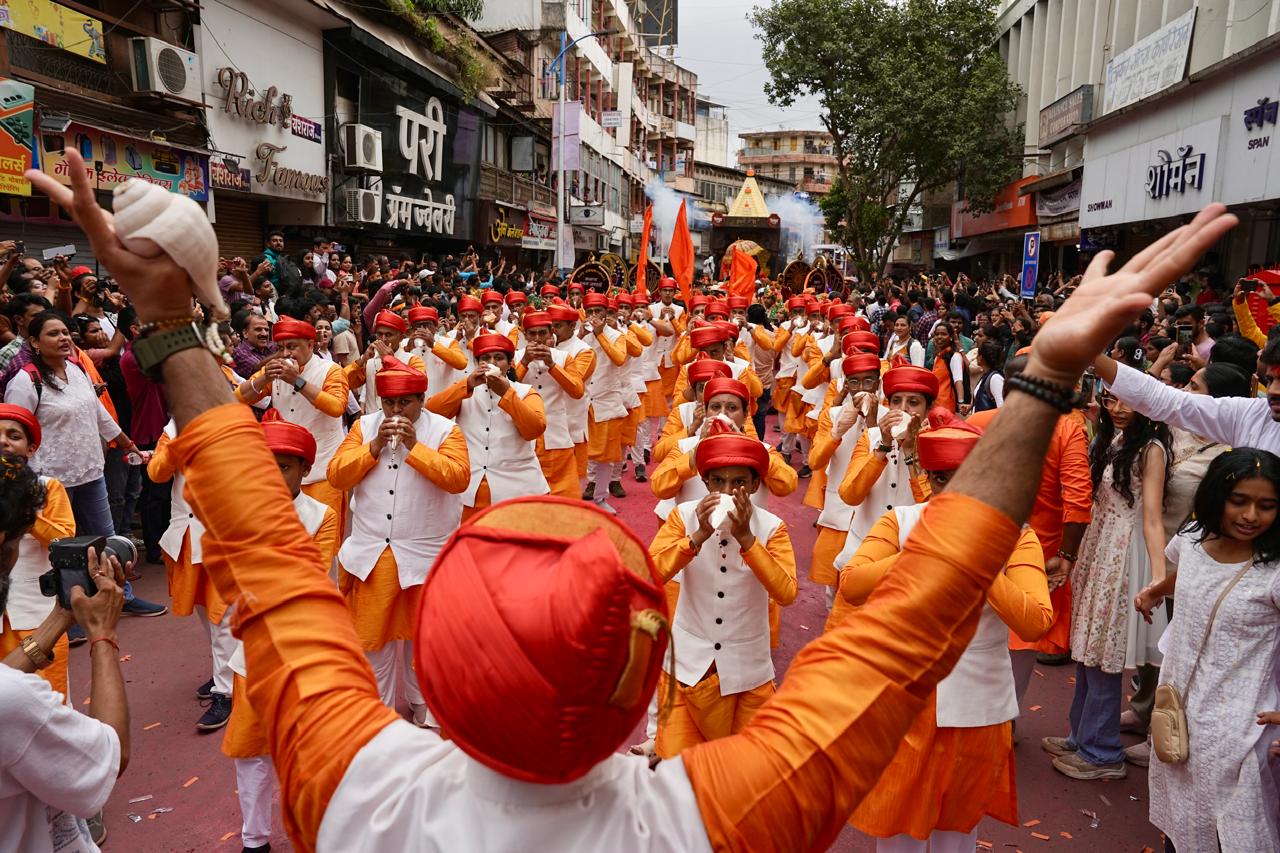pune ganesh visarjan 2025