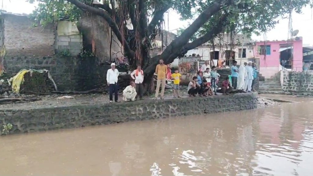rain in Jambhuldhaba area, Buldhana heavy rainfall, Jambuvati river flood,