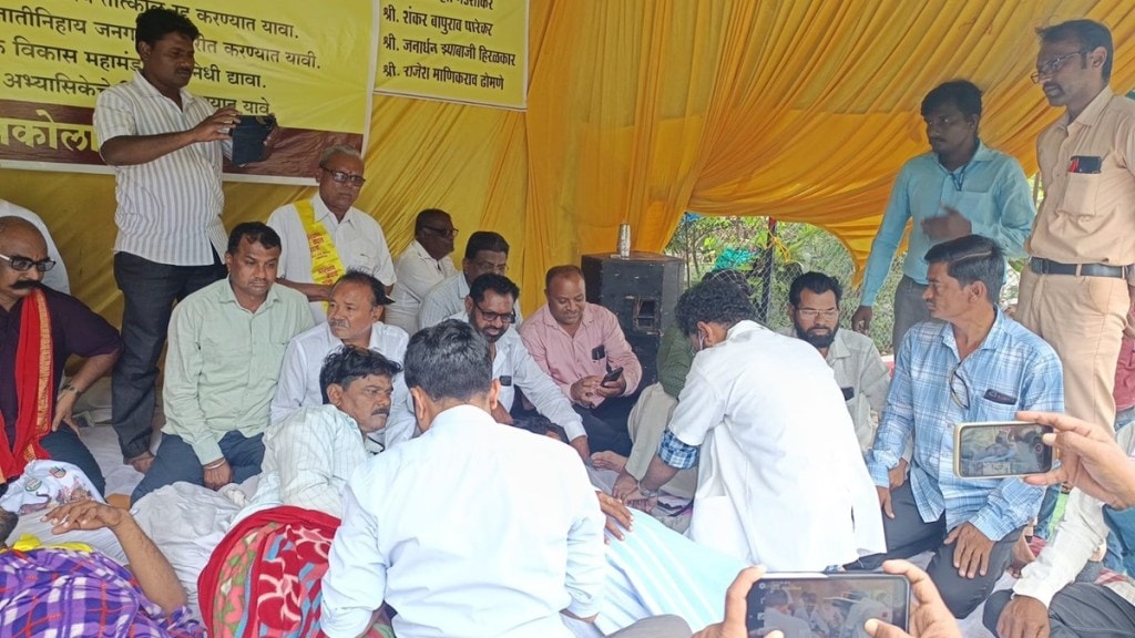 OBC reservation Maharashtra, Akola hunger strike, Maratha reservation dispute, Maharashtra OBC protests, reservation rights activism,