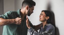 चिंचवडमध्ये अनैतिक संबंधाच्या संशयावरून पत्नीला सिमेंटच्या गट्टूने मारहाण; आरोपीला पोलिसांनी ठोकल्या बेड्या