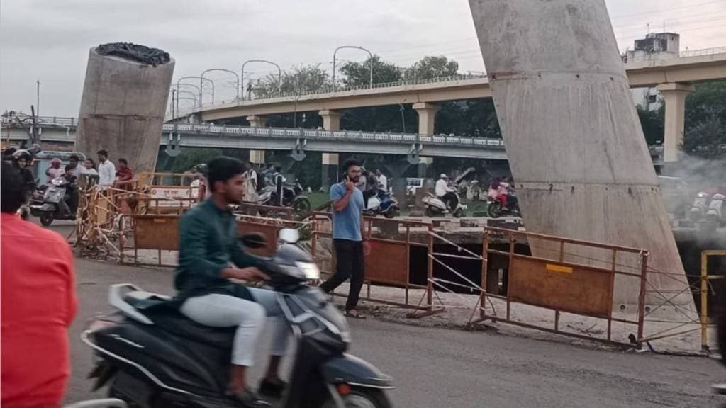 Bhide Bridge closed for traffic