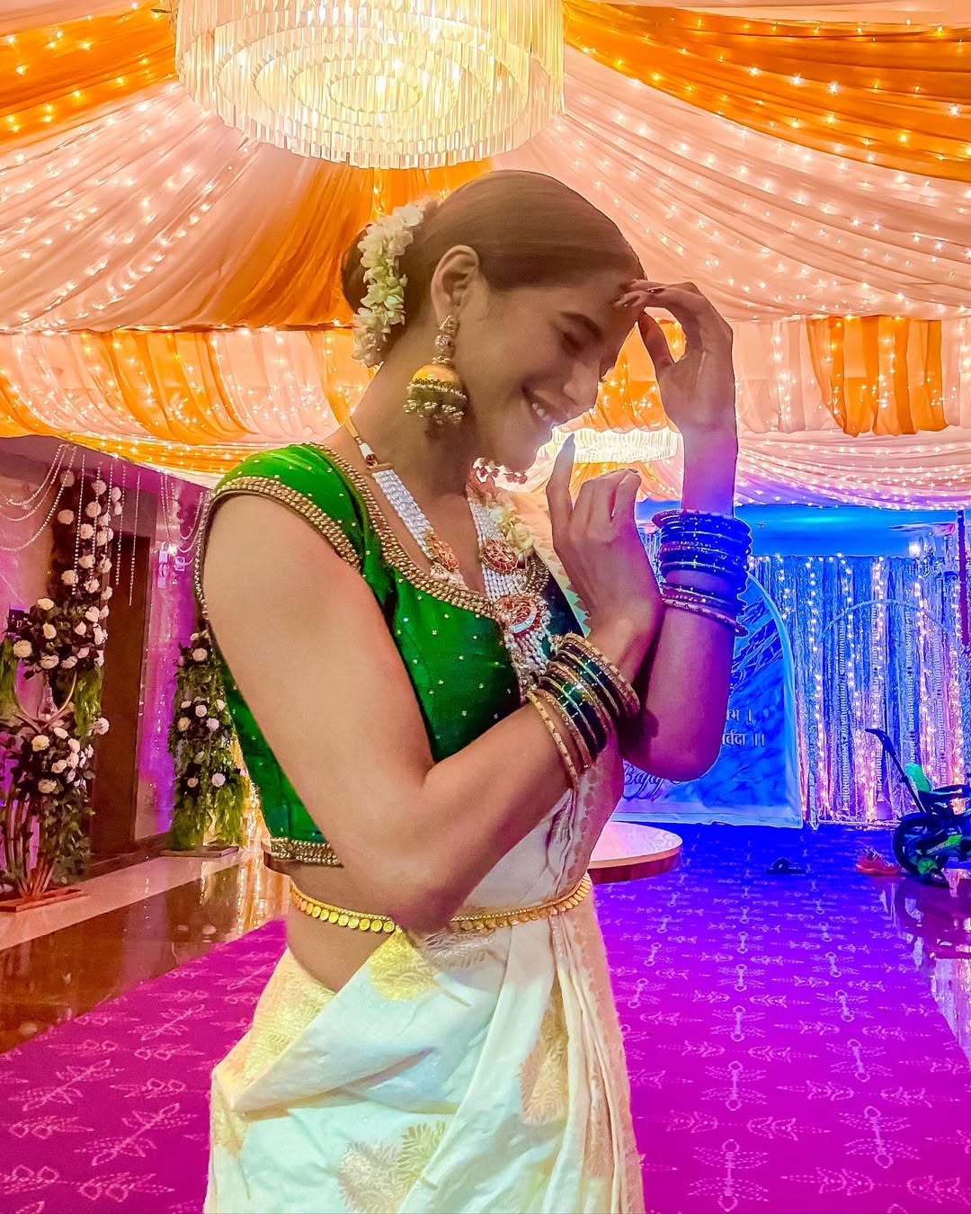 bold actress Poonam Pandey in traditional look