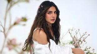 bollywood actress priyanka chopra had skin issues filmmaker prahlad akkar praised her inspiring journey struggles and success