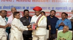 केंद्र सरकारच्या ग्रंथ प्रदर्शनात केवळ हिंदुत्ववादी विचारसरणी, गोळवलकर गुरुजींचे…! शरद पवारांचे वक्तव्य