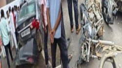 कारची दुचाकीला धडक, पिता ठार, मुलगा गंभीर…