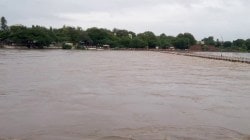 कोपरगावमधील त्या कुटुंबीयांची १२ तासांनंतर पुराच्या वेढ्यातून सुटका