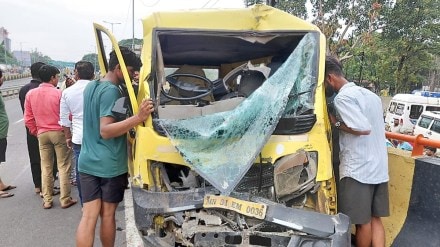 Nagpur two school bus accident