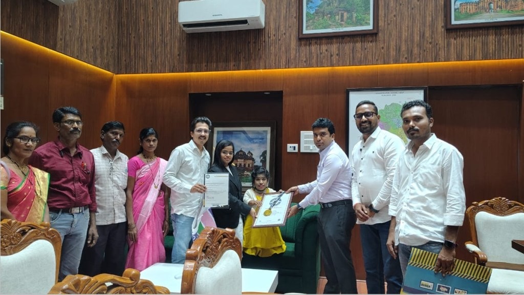 Chandrapur shortest woman