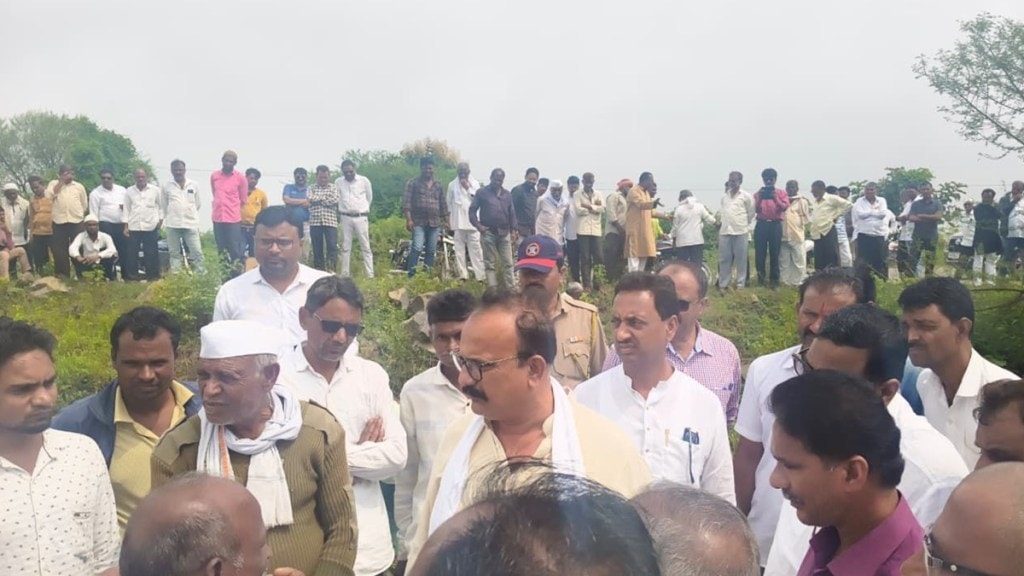 harshavardhan sapkal criticizes cm Devendra fadnavis