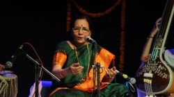 टिकून राहण्यासाठी उपज अंगाचा वापर योग्य, ज्येष्ठ गायिका आशा खाडिलकर यांचे मत