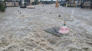 nashik heavy rainfall Dutondya Maruti under water