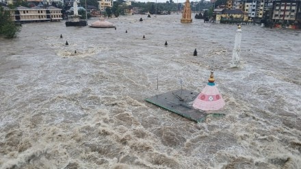 nashik heavy rainfall Dutondya Maruti under water nashik heavy rainfall Dutondya Maruti under water