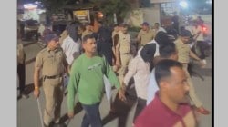 Video : गुंड निलेश घायवळ टोळीतील साथीदारांची पोलिसांनी काढली धिंड, पाहा व्हिडीओ