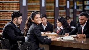 Mumbai ten thousand students