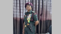 लष्करातील कॅप्टन भासवून गणवेशात फिरणाऱ्या महिलेवर गुन्हा