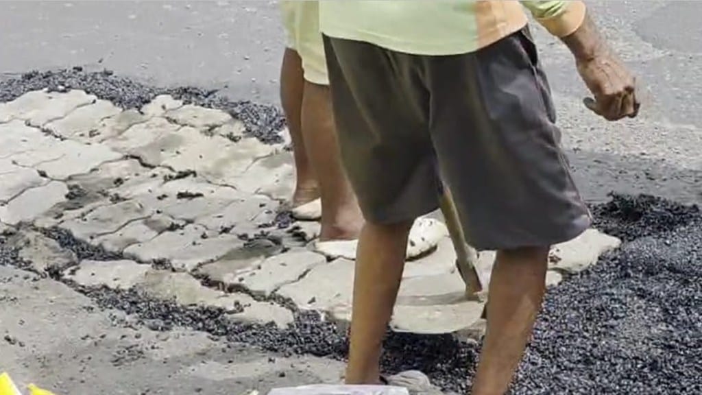 ghodbunder road potholes