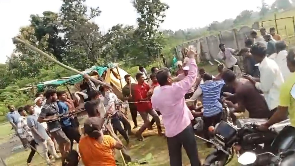 gadchiroli fight loksatta