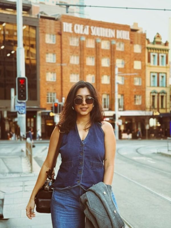 marathi actress sakhi gokhale denim look