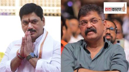 माजी मंत्री धनंजय मुंडे आणि जितेंद्र आव्हाड (छायाचित्र सोशल मीडिया) माजी मंत्री धनंजय मुंडे आणि जितेंद्र आव्हाड (छायाचित्र सोशल मीडिया)