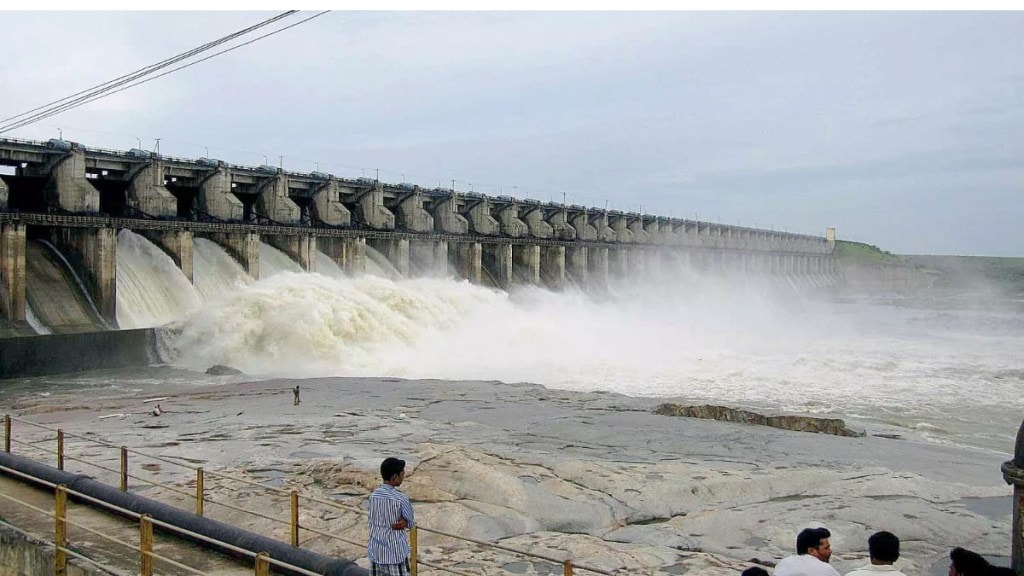 gadchiroli authorities on alert due to flood threat shriramsagar dam Godavari water discharge