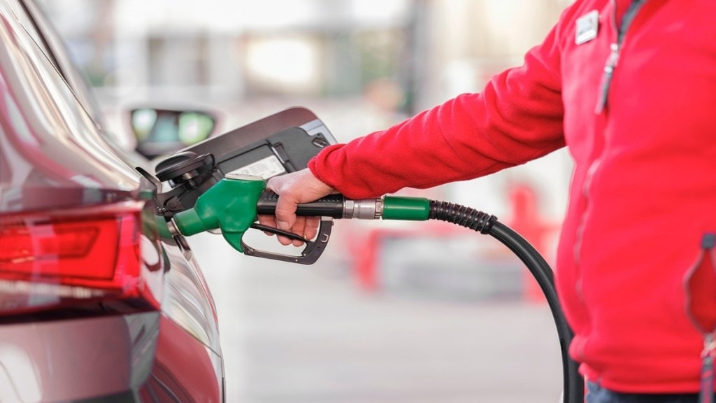 E20 ethanol fuel, ethanol blended fuel India, E20 fuel benefits, ethanol fuel government policy, ethanol fuel vehicle compatibility, Indian ethanol fuel market, E20 fuel launch 2025,
