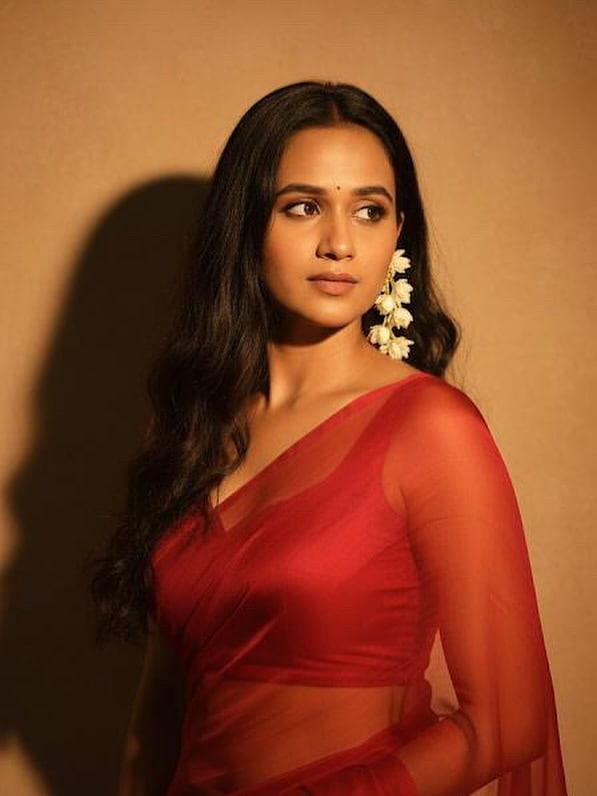 gemini saree trend for girls, google gemini photo trend, popular marathi actress looks viral on social media