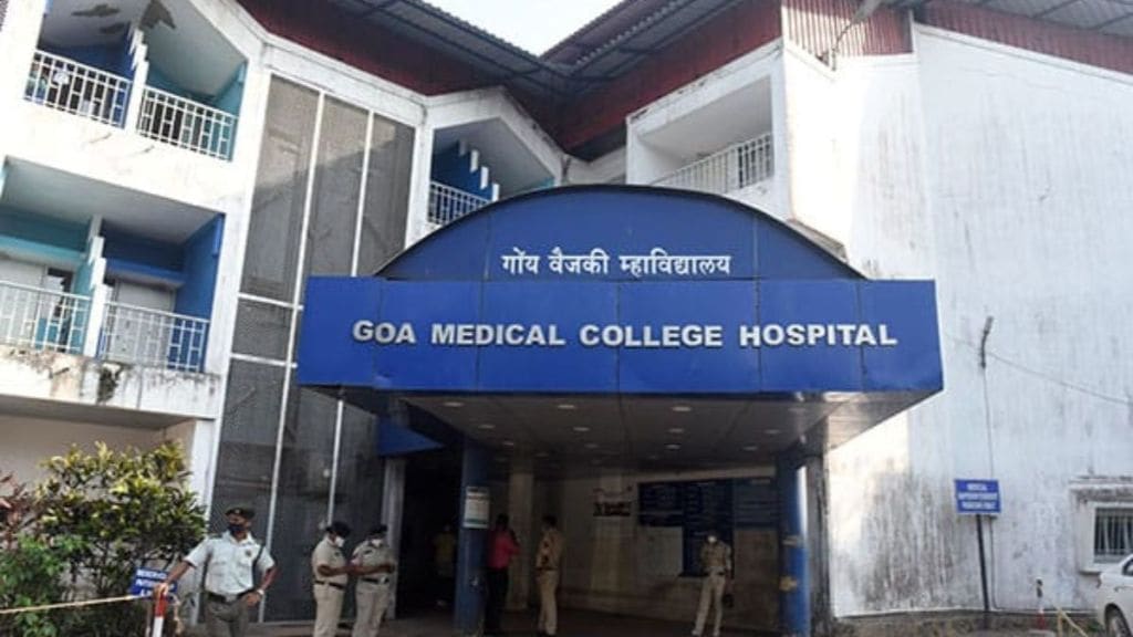 sawantwadi hospital struggles force patients referred goa sindhudurg healthcare crisis vacant doctor positions