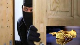 pune jewellers shocked 65 lakh silver ornaments stolen from shop