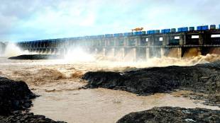 Hatnur's discharge increased in Jalgaon... 18 gates opened completely
