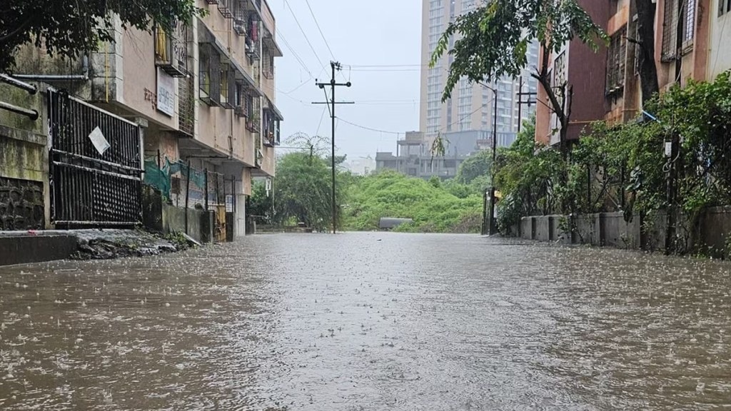 Helicopter rescues citizens stranded at home due to rain Pune print news