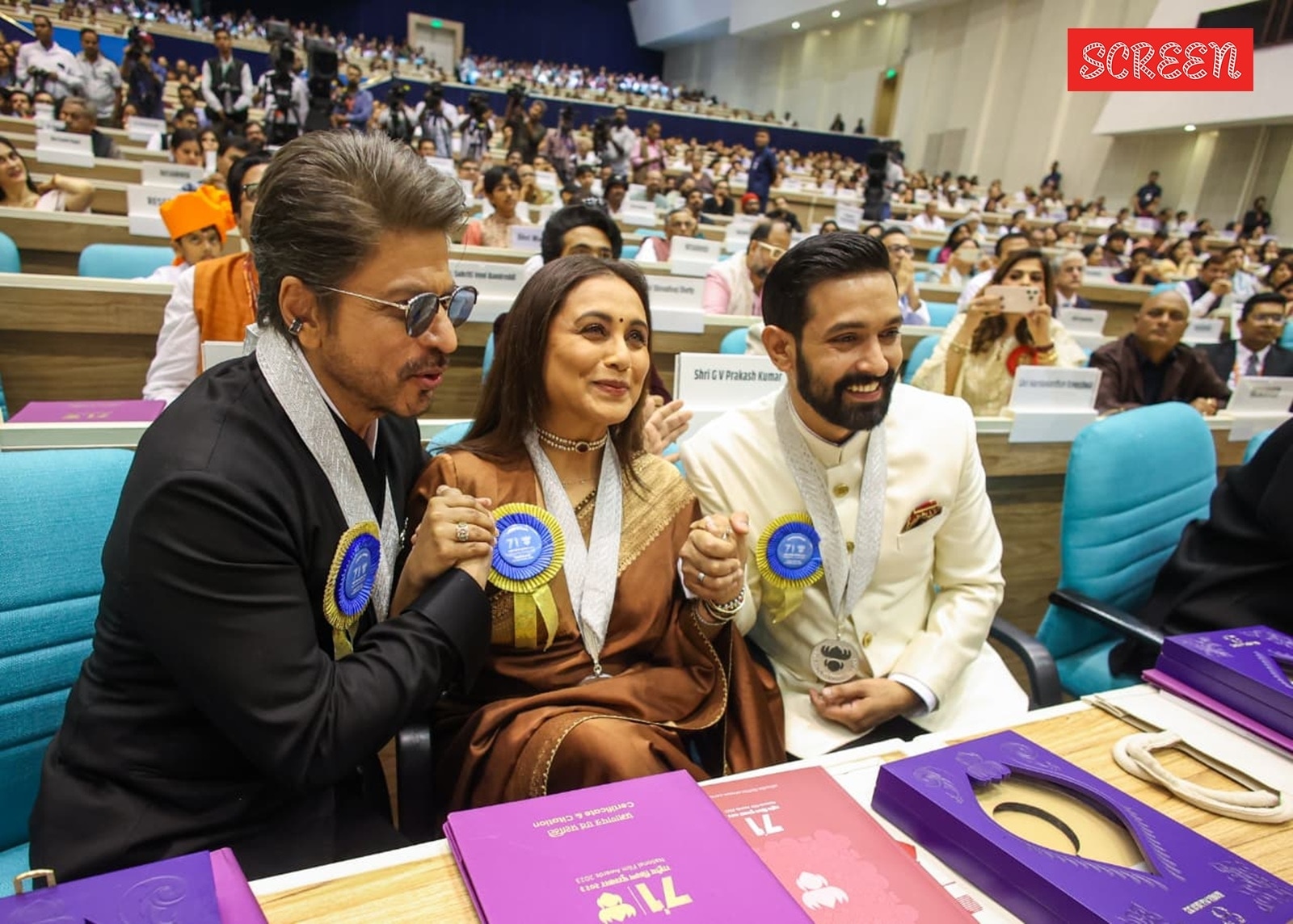 Shah Rukh Khan, Rani Mukerji, Vikrant Massey