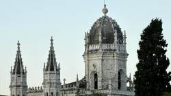 Tourist Places : जगातील ‘ही’ स्थळे प्रसिद्ध पर्यटन ठिकाणे कशी बनली? काय आहे इतिहास? जाणून घ्या!