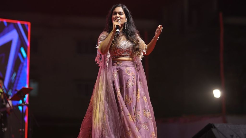 indian idol fame marathi singer sayali kamble will soon become a mother shares goodnews on social media post