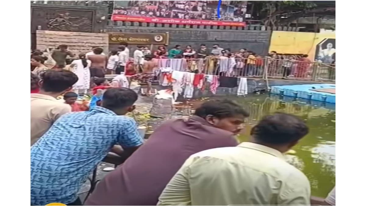 भांडुपमधील नैसर्गिक तलावावर उत्तर भारतीयांचा जितीया उत्सव! गणेश विसर्जनाला मात्र नकार, गणेश भक्तांमध्ये नाराजी…