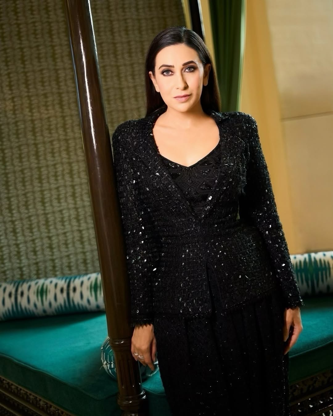 karisma kapoor wants share in ex husband property