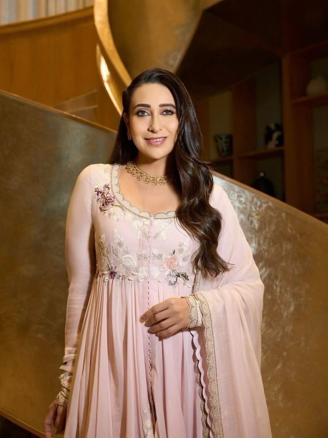 karisma kapoor wants share in ex husband property