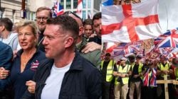 Anti-Immigration Protest in London : लंडनमध्ये स्थलांतराविरोधात १ लाखांहून अधिक लोक रस्त्यावर; अनेक पोलिसांना मारहाण