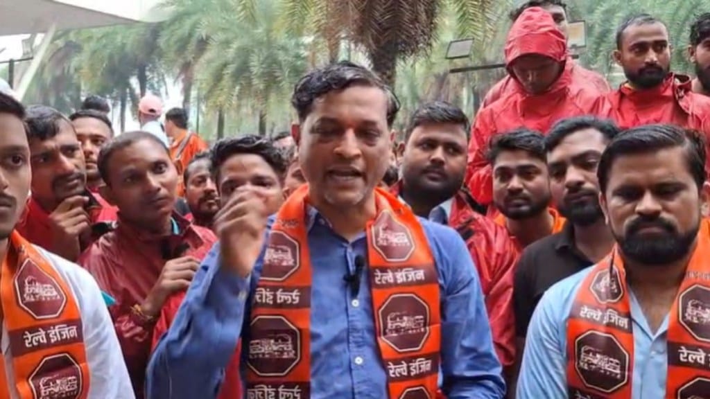 Maharashtra News Update : डोंबिवली पलाव्यात झोमॅटो-स्विगी डिलिव्हरी बॉय रस्त्यावर; मनसेचा कंपनीला इशारा